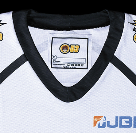 BASKETBALL V-NECK